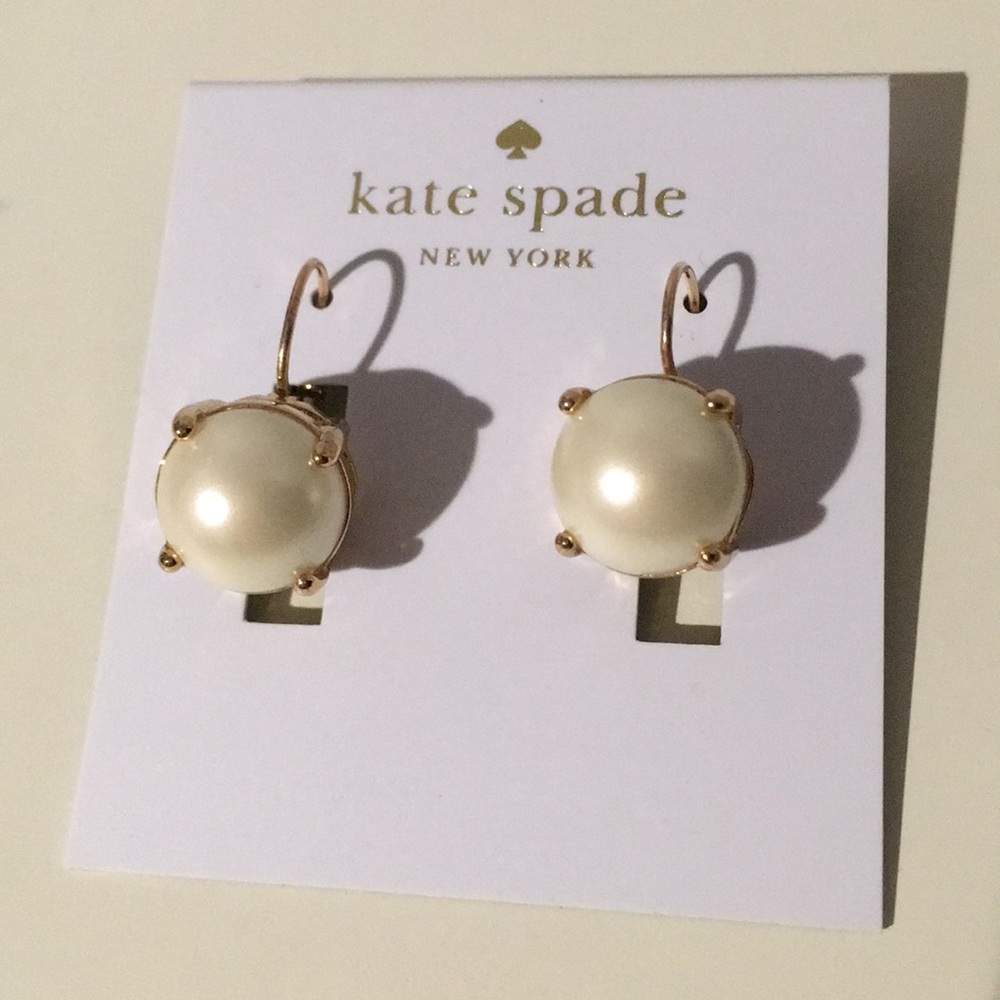 Kate Spade pearl round leverback earrings.